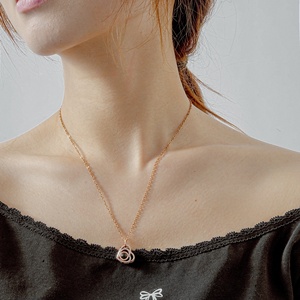 [Rame] collana di proiezione cuore in oro rosa personalizzata | Design a doppio cuore con foto all'interno | Romantico regalo di gioielli personalizzato - Product Image 3