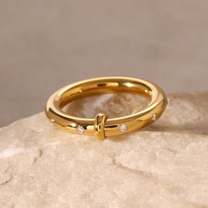 Aretas 2024 <span class=keywords><strong>otoño</strong></span> nuevo anillo <span class=keywords><strong>de</strong></span> joyería Simple <span class=keywords><strong>de</strong></span> moda <span class=keywords><strong>de</strong></span> acero inoxidable antialergia y anillo liso <span class=keywords><strong>de</strong></span> diamante <span class=keywords><strong>de</strong></span> agua que no se desvanece - Product Image 5