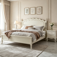Cadre de lit en bois sculpté moderne de luxe avec revêtement en cuir blanc antique, ensemble de meubles de chambre à coucher taille Queen et King