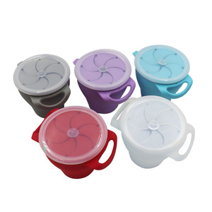 Vaso de Silicona Plegable para Bebés, Apto para Alimentos, con Tapa y Pajita - Product Image 4