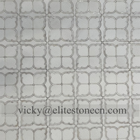 Mosaïque en marbre et coquillages mélangés, jet d'eau, blanc Thassos, nacre, 10 mm, design graphique mural moderne pour intérieur
