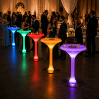 Table de bar LED rechargeable et étanche, table haute lumineuse en plastique PE pour restaurant, bar, salon, hôtel, OEM, sur mesure, vente en gros