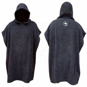 Serviette de plage à capuche imprimée avec logo personnalisé pour adultes - Product Image 1