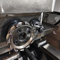 Machine-outil combinée XY1520 à structure plate rigide pour le fraisage des extrémités et le perçage de trous centraux - Machine-outil CNC pour le traitement des arbres
