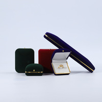 Organisateur de bijoux en velours de luxe personnalisé, emballage cadeau personnalisé imprimé, boîtes à bijoux pour bague, boucles d'oreilles, pendentif