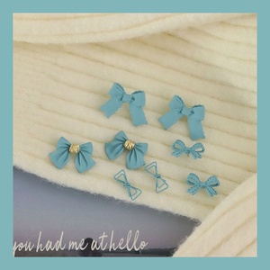 Boucles d'oreilles en alliage avec nœud bleu clair, nouvelle collection printemps, style japonais et coréen, doux et élégant, petits bijoux pour femme - Product Image 2