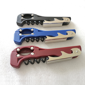 Sacacorchos Moderno Personalizable con Logotipo, Tipo Boomerang de Dos <span class=keywords><strong>Pasos</strong></span>, con Cortador de Papel de Aluminio Integrado - Product Image 2