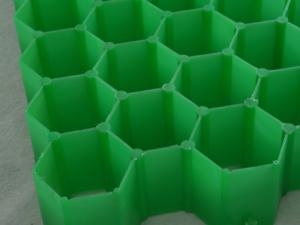 แผ่นปูหญ้า HDPE 50 มม. แบบแบน สำหรับงานหนัก ใช้ภายนอกอาคาร ทางรถวิ่ง ลานจอดรถ เสริมความแข็งแรงของพื้นดินแบบซึมน้ำได้ สำหรับสวนและกรวด - Product Image 5