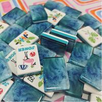 En stock – Jeu de mahjong américain moderne de luxe pour 4 joueurs, tuiles en acrylique gravées bleues personnalisées MJ0160 – Idéal pour les fêtes en famille