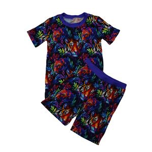 Ensemble de vêtements pour filles en tissu de bambou respirant Qingli OEM sans droits de douane, ensemble t-shirt et short unisexe pour enfants pour l'été - Product Image 1
