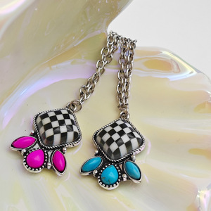 Collier bohème occidental avec pendentif goutte d'eau, motif têtes de <span class=keywords><strong>taureau</strong></span> et échiquier, bijou chic pour femme au quotidien - Product Image 3