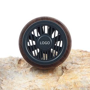 Coque en bois de luxe en alliage d'aluminium sur mesure assainisseur d'air en forme de <span class=keywords><strong>pneu</strong></span> parfum longue durée aromathérapie de voiture - Product Image 4