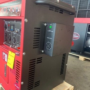 Générateur diesel silencieux HIC HIC-8GF 230V 50Hz refroidi par air, démarrage électrique, usage commercial - Product Image 4