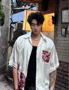 Camiseta de manga corta de algodón puro con estampado de diamantes y estrellas de cinco puntas, pantalla holgada sin cuello, lavado largo y pesado - Product Image 5