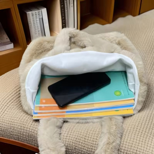 Sac en peluche de niche de style coréen 2025 nouveau petit sac à main fourre-tout carré pour femmes - Product Image 6