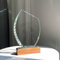Trophée personnalisé ADL en verre cristal pour le sport, récompense honorifique avec base en bois, logo gravé et imprimé UV, cadeau tendance et élégant