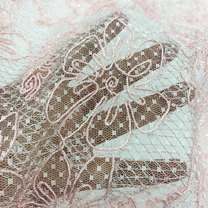 Tissu en dentelle brodée en fil de <span class=keywords><strong>verre</strong></span> floral 3D de luxe blanc en vrac pour robe de femme, robe de mariée, textile de créateur - Product Image 2