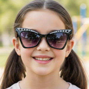 Nuovi Arrivi 2026: <span class=keywords><strong>Occhiali</strong></span> <span class=keywords><strong>da</strong></span> Sole per Bambini con Montatura a Occhio di Gatto, Fiocco Lucido, <span class=keywords><strong>Occhiali</strong></span> <span class=keywords><strong>da</strong></span> Sole Carini per Bambini, <span class=keywords><strong>Occhiali</strong></span> Trendy per Ragazze e Ragazzi - Product Image 2