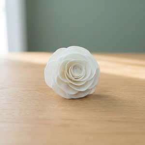 Flor de Cerezo Artificial de Madera Sola Blanca de 8CM Hecha a Mano, la Más Vendida, para Decoración Interior del Hogar, Ecológica, para Bodas - Product Image 3