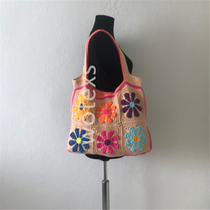 Haute qualité <span class=keywords><strong>Crochet</strong></span> marguerite <span class=keywords><strong>sac</strong></span> grand-mère carré fleur <span class=keywords><strong>sac</strong></span> fleur transporter <span class=keywords><strong>sac</strong></span> à bandoulière <span class=keywords><strong>Crochet</strong></span> bobo fourre-tout - Product Image 6