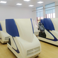 Simulateur de conduite automobile professionnel à trois écrans pour la formation en auto-école, disponible en gros