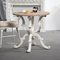 Ferme rustique décor à la maison Cottage rond blanc lavé sculpté en bois fin Table basse avec 4 pieds croisés