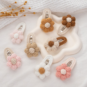Horquilla floral de margaritas de ganchillo hecha a mano para niñas, accesorios bonitos para el cabello para niños, horquillas de aleación personalizadas - Product Image 2