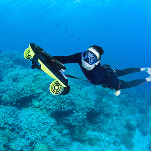 Scooter sous-marin Sublue Navbow+ à 3 vitesses avec système d'hélices pour la plongée, le snorkeling et les sports nautiques - Prix promotionnel - Product Image 1