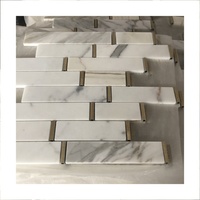 Mosaïque murale en métal, marbre blanc Calacatta, laiton, pour crédence de salle de bain