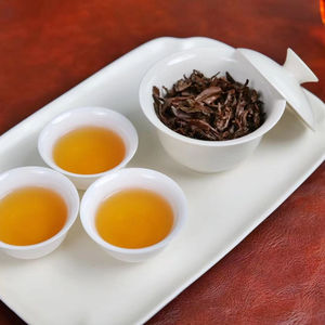 Zhengshanxiaozhong Hong Cha biologique Thé noir chinois de haute qualité Thé en vrac savoureux pour la santé et l'amincissement - Product Image 3