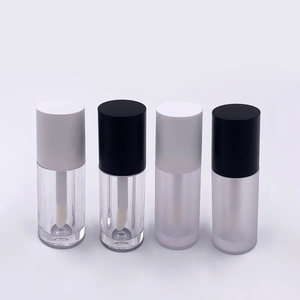 Tubo de Brillo Labial Redondo Vacío con Impresión de Logotipo Personalizado, 6ml 10ml, Envase Cosmético Transparente con Brocha Grande - Product Image 4