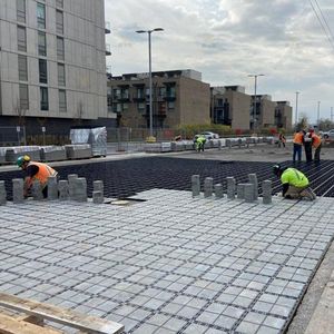 Solution de renforcement du sol en grille de pavage HDPE Sunsbuild prête à être expédiée pour les allées, les jardins, les patios et les zones de stationnement - Product Image 5