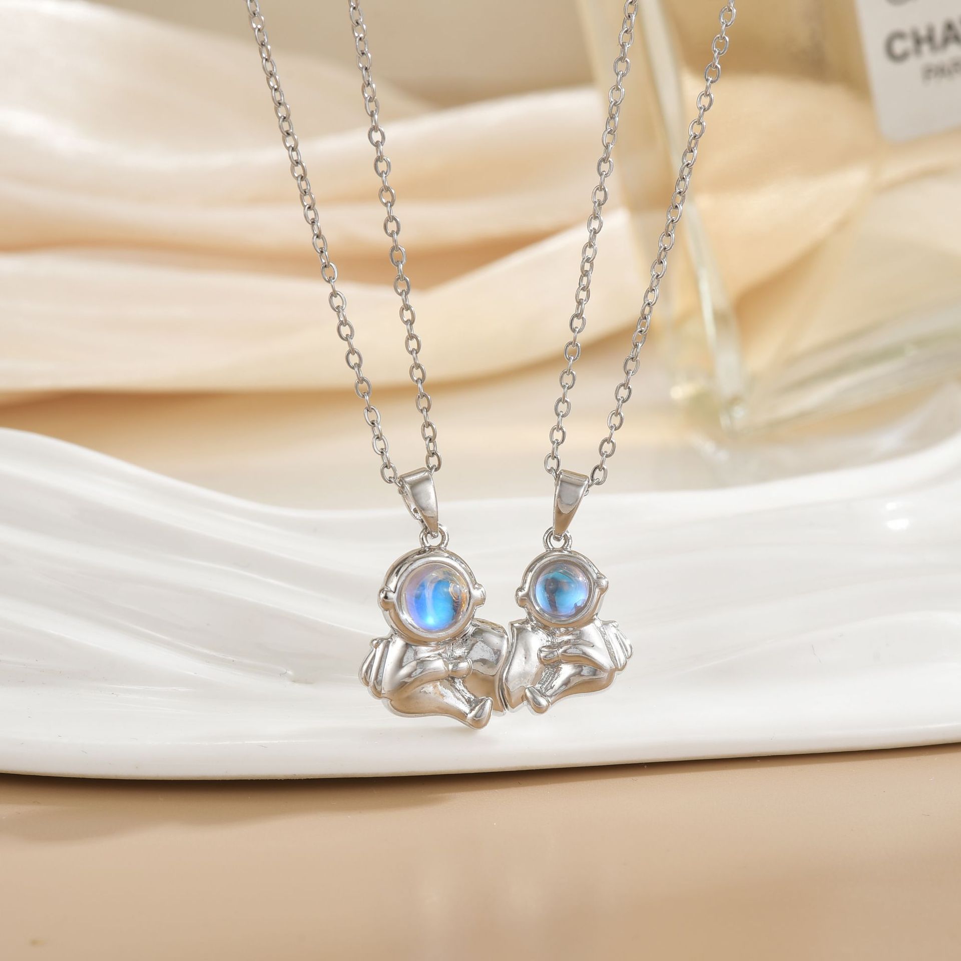 Magnetic couple necklace xl0487g