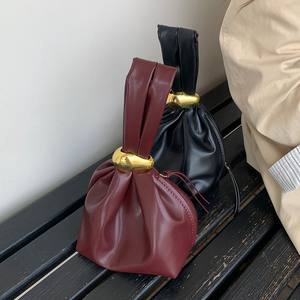 Pleated <b>Cloud</b> Bag Women <b>Pillow</b> Shape Single Strap Zipper Closure Wine Red And Black COULD Material Fall 2024 - Product Image 2