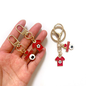 Llavero Personalizado de la Selección Nacional con la Camiseta Roja, Aleación de Zinc, Anillo para Llaves de Fútbol con Cierre de Langosta, Regalo para Fanáticos de EE. UU., Canadá y México <span class=keywords><strong>2026</strong></span> - Product Image 1