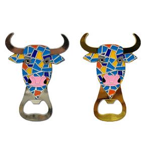Imán de nevera de recuerdo con abridor de metal esmaltado personalizado España taurino Madrid <span class=keywords><strong>Sevilla</strong></span> - Product Image 1