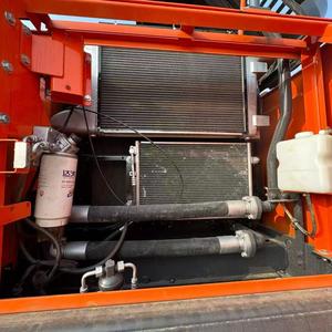 Excavatrice sur chenilles compacte Doosan DX300 d'occasion, poids en ordre de marche de 30 tonnes, capacité de la benne de 1,1 m³ - Product Image 6