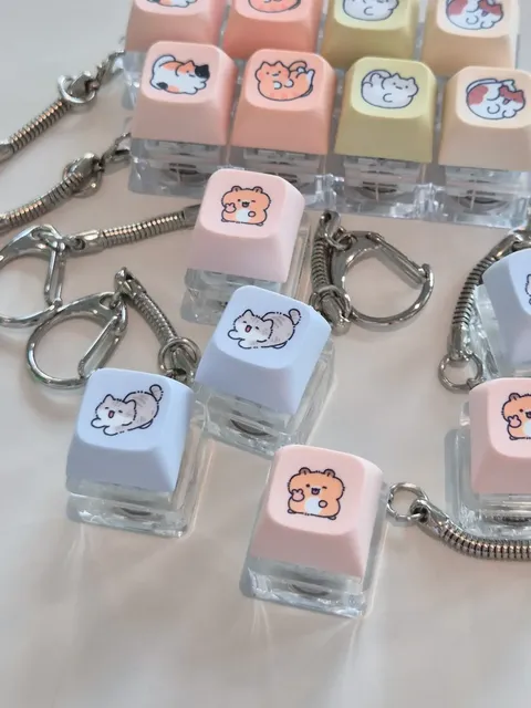 Custom Mechanical LED Light Keycap Keychain Cartoon Fidget Keyboard Keychain Clicker  Button Stress Relief Decompression Toys