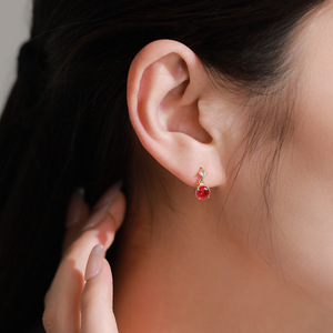 Ensemble <span class=keywords><strong>collier</strong></span> et boucles <span class=keywords><strong>d</strong></span>'oreilles en <span class=keywords><strong>argent</strong></span> sterling 925 avec pendentif rond en zircon rubis |   Ensemble de bijoux 2 pièces pour femme pour fiançailles et mariage - Product Image 3
