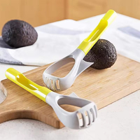 Outils de cuisine Trancheuse à avocat 5 en 1 Séparateur de fruits multifonction avec poignée confortable