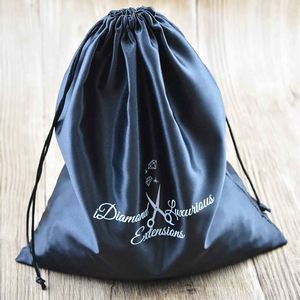Sac promotionnel en satin noir pour extensions de cheveux, impression flexographique - Product Image 1