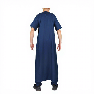 <span class=keywords><strong>Ensemble</strong></span> <span class=keywords><strong>Qamis</strong></span> <span class=keywords><strong>Homme</strong></span> Jubbah Marocain Islamique Modeste pour Hommes, Thobe avec Pantalon, Manches Courtes, Brodé de Qualité Supérieure, Deux Pièces - Product Image 3