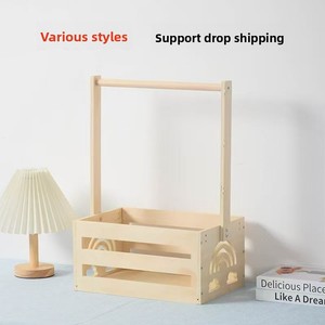 Panier de rangement créatif en bois pour articles de bébé avec découpe visage d'ours et poignée gravée, panier à vêtements pour bébé en bois massif personnalisé - Product Image 3