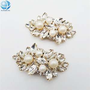 Accesorios superiores <span class=keywords><strong>para</strong></span> <span class=keywords><strong>zapatos</strong></span> Hebilla <span class=keywords><strong>de</strong></span> cristales <span class=keywords><strong>de</strong></span> diamantes <span class=keywords><strong>de</strong></span> imitación <span class=keywords><strong>para</strong></span> boda <span class=keywords><strong>Clips</strong></span> <span class=keywords><strong>para</strong></span> <span class=keywords><strong>zapatos</strong></span> <span class=keywords><strong>de</strong></span> perlas nupciales - Product Image 5