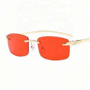 Gafas de Sol de Moda de Lujo al por Mayor 2021, Gafas de Sol Pequeñas sin Marco con Protección UV400 y Montura Metálica para Mujer - Product Image 1