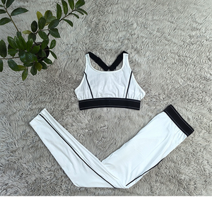 Set Yoga di Lusso per Donne, <span class=keywords><strong>Abbigliamento</strong></span> <span class=keywords><strong>Sportivo</strong></span> Personalizzato con Logo, Completo Due Pezzi <span class=keywords><strong>Casual</strong></span> Estivo con Pantaloni e Maglia a Maniche Corte - Product Image 4