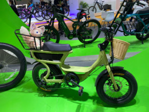 Bicicleta Infantil con Batería de Litio, Pantalla LCD, Cuadro de Aluminio, Rueda de 13 Pulgadas, Juguete para Niños EKB01, Bicicleta Eléctrica Infantil - Product Image 2