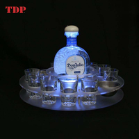 Usine du Vietnam conception personnalisée lumière LED illuminé acrylique verre à liqueur support de plateau de service présentoir à vin roulant