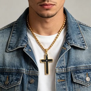 Collar con Colgante de Cruz Moderno con Circonitas Cúbicas en el Centro, en Oro, Plata y Negro, de Acero Inoxidable, Resistente al Agua, Joyería Religiosa Cristiana - Product Image 6