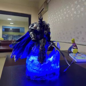 Figura <span class=keywords><strong>de</strong></span> PVC del Rey Lich <span class=keywords><strong>de</strong></span> World of <span class=keywords><strong>Warcraft</strong></span>, Arthas Caballero <span class=keywords><strong>de</strong></span> la Muerte, Modelo <span class=keywords><strong>de</strong></span> Estatua con Tierra, Anime, Fantasía y Ciencia Ficción - Product Image 1